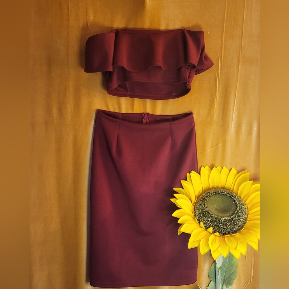 Womens Burgundy Matching Skirt & Ruffle Halta Top